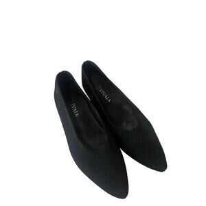 Vivaia Pointed Toe Ballet Flats Black Sz 40 Nice, Some Light Dirt